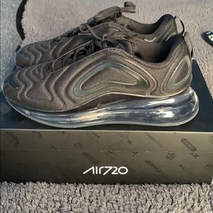 Nike air max 720 size 11